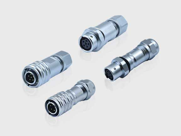 What are the characteristics of SSF connectors